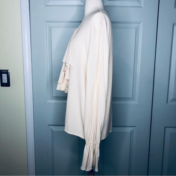 Vintage CLASSIQUES Silk for Nordstrom Wide Front Cuffs Ruffles Top Beige Sz M - Picture 8 of 13